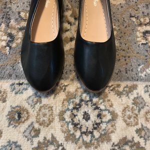 New black wedge shoes, size 6 1/2